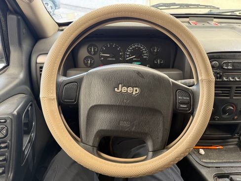 Used 2004 Jeep Grand Cherokee Laredo w/ Convenience Group RWD image 18