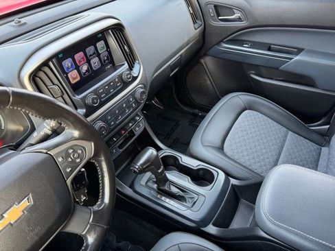 Used 2017 Chevrolet Colorado Z71 image 16