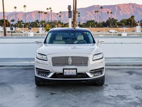 Used 2019 Lincoln Nautilus Select image 3