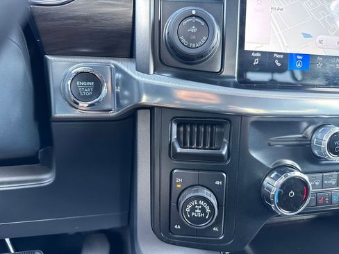 Used 2025 Ford F150 Lariat w/ Equipment Group 501A Mid image 24