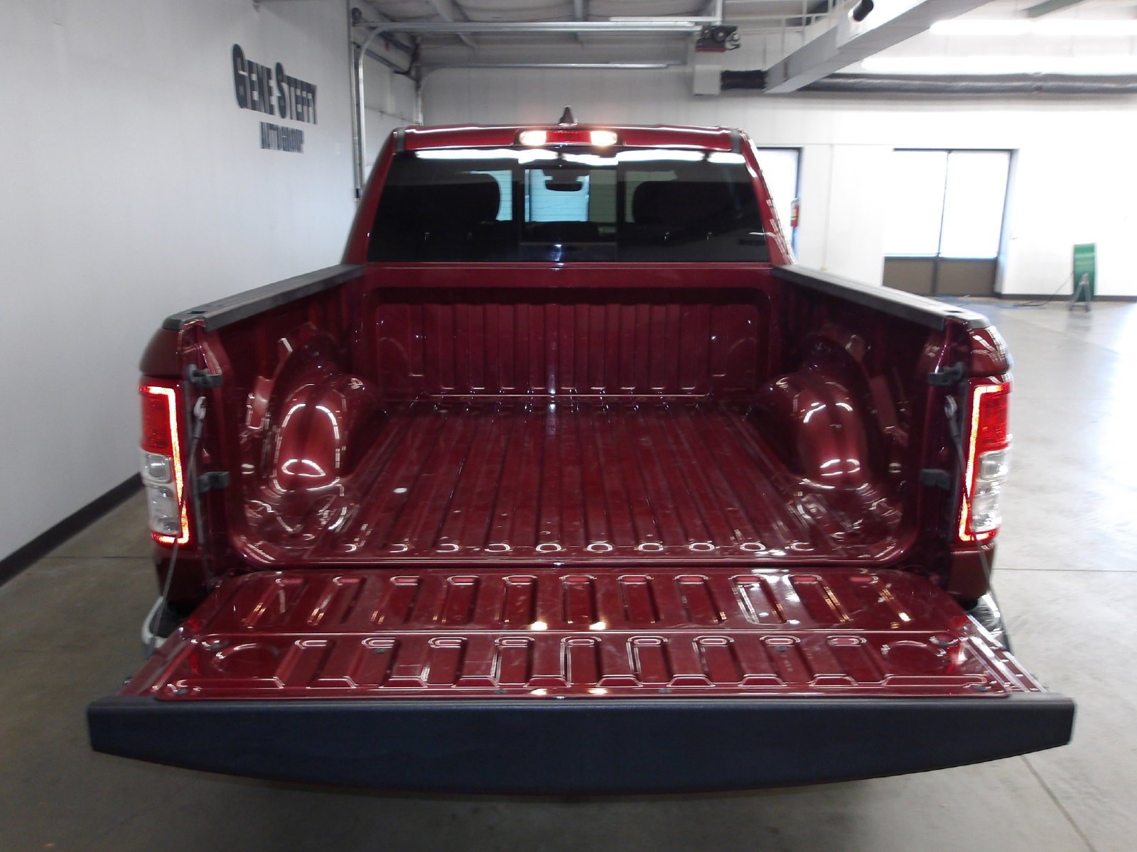 Used 2024 RAM 1500 Big Horn AWD/4WD image 19