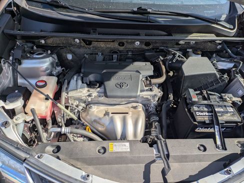 Used 2015 Toyota RAV4 LE image 39