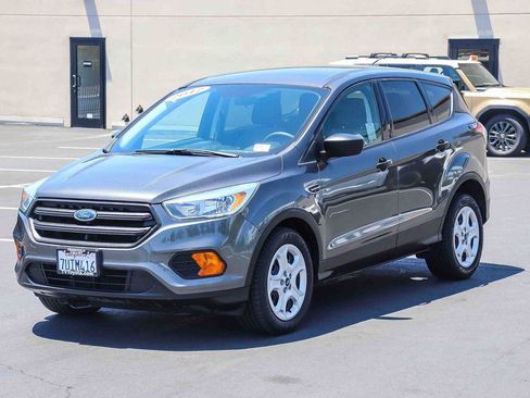 Used 2017 Ford Escape S FWD image 3