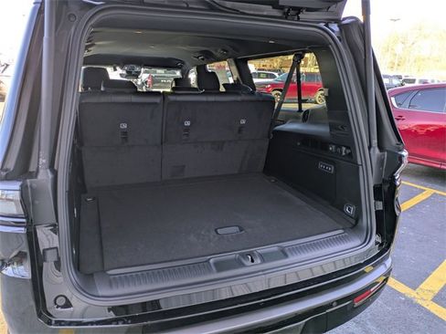 New 2026 Jeep Grand Wagoneer Summit image 59