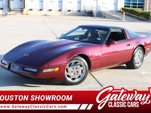 Used 1993 Chevrolet Corvette Coupe RWD image 1
