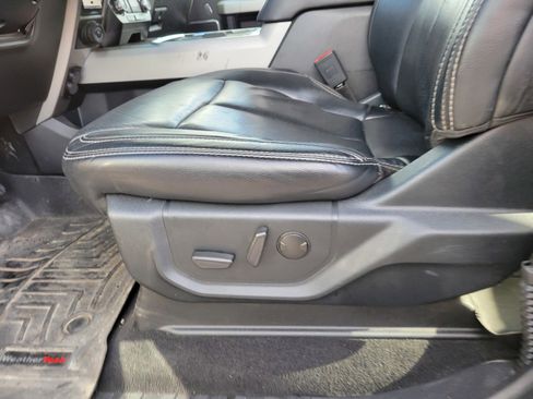 Used 2020 Ford F250 Lariat w/ Chrome Package image 16