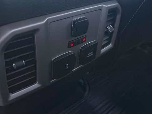 Used 2020 Ford F150 Lariat w/ Equipment Group 502A Luxury image 15