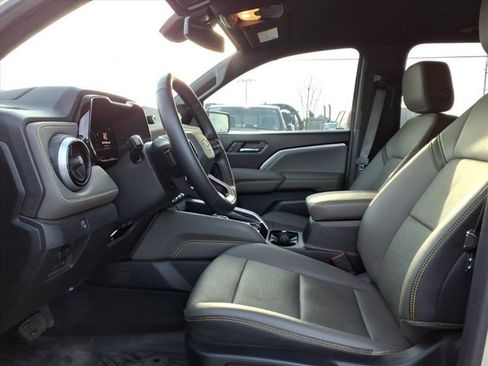 Used 2023 Chevrolet Colorado ZR2 w/ ZR2 Convenience Package III image 23