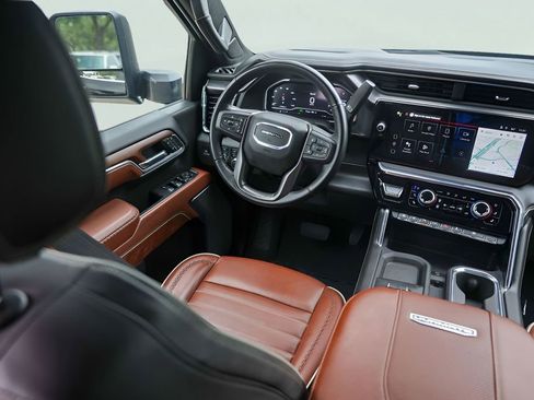 Used 2025 GMC Sierra 3500 Denali Ultimate AWD/4WD image 29