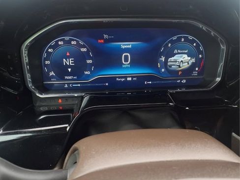 Used 2023 Chevrolet Silverado 1500 LTZ AWD/4WD image 27