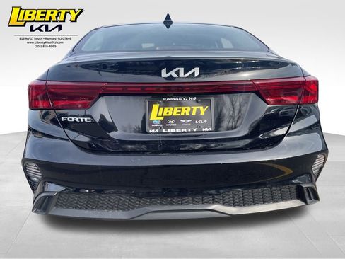Used 2023 Kia Forte LXS image 6