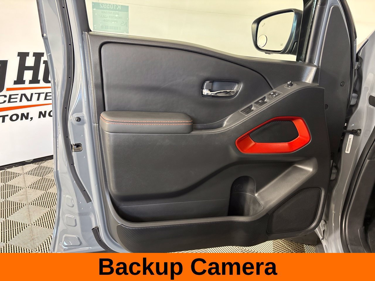 Used 2023 Nissan Frontier PRO-4X w/ Pro Convenience Package AWD/4WD image 10