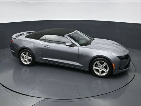 Used 2020 Chevrolet Camaro LT RWD image 29