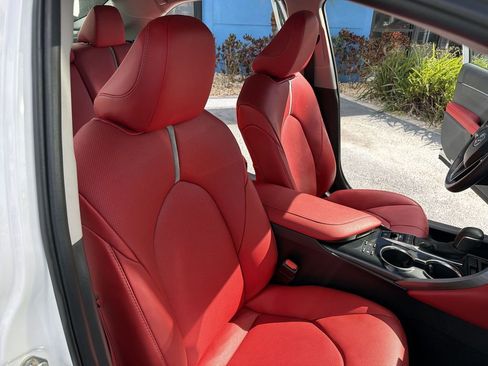 Used 2020 Toyota Camry XSE image 27