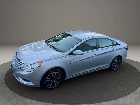Used 2011 Hyundai Sonata GLS FWD image 5