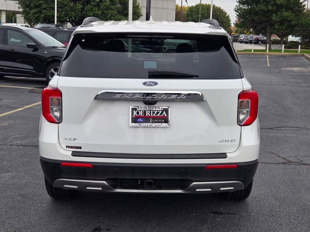 Used 2023 Ford Explorer XLT w/ Equipment Group 202A AWD/4WD image 13