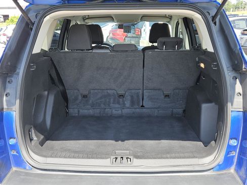 Used 2017 Ford Escape SE FWD image 9