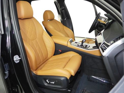 Used 2023 BMW X5 xDrive40i w/ Parking Assistance Package image 19