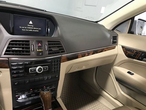Used 2012 Mercedes-Benz E 350 Cabriolet image 30