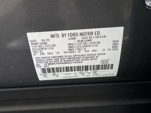 Used 2022 Ford Explorer XLT image 32