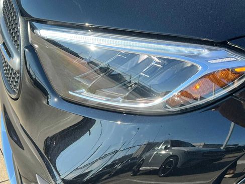 New 2026 Mercedes-Benz GLC 300 image 10