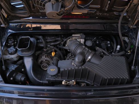 Used 2004 Porsche 911 Carrera 4S AWD/4WD image 9