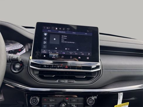 New 2026 Jeep Compass Latitude image 14