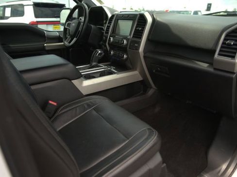 Used 2017 Ford F150 Lariat w/ Equipment Group 502A Luxury AWD/4WD image 18