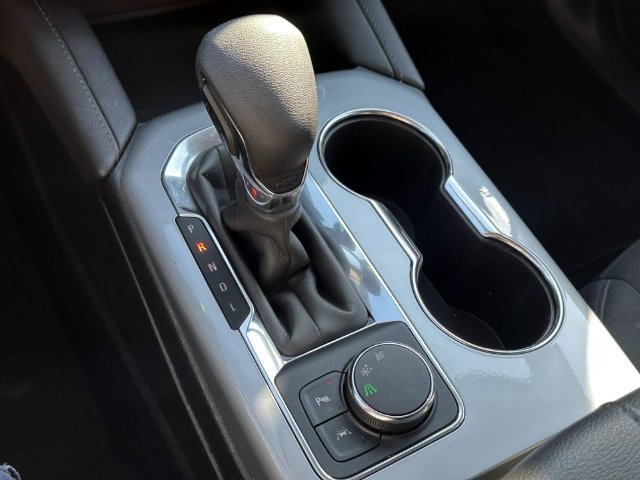 Used 2022 Chevrolet Blazer LT FWD image 28