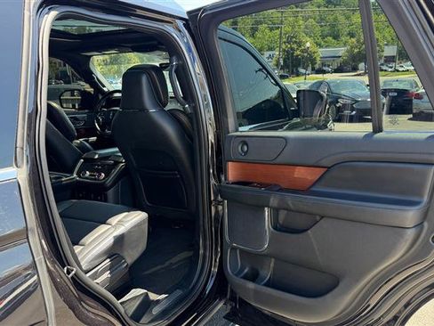 Used 2020 Lincoln Navigator Reserve AWD/4WD image 37