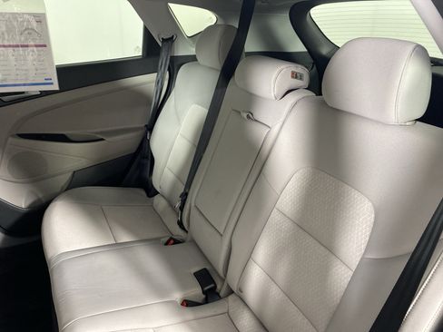 Used 2018 Hyundai Tucson SE AWD/4WD image 30