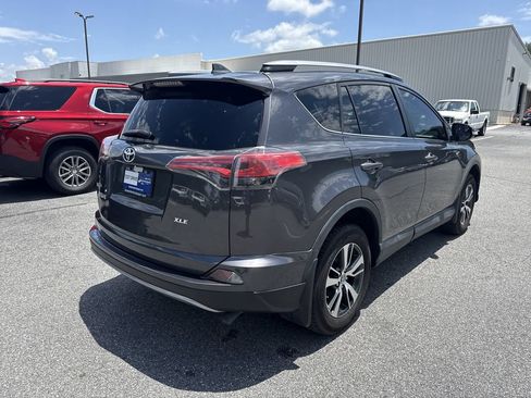 Used 2017 Toyota RAV4 XLE FWD image 7