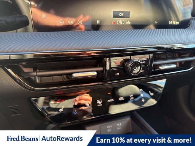 New 2026 Nissan Kicks SR w/ Cold Weather Package AWD/4WD image 20