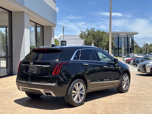 Used 2024 Cadillac XT5 Premium Luxury FWD image 2