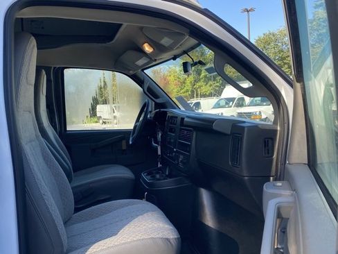 New 2025 Chevrolet Express 3500 w/ Power Convenience Package image 27