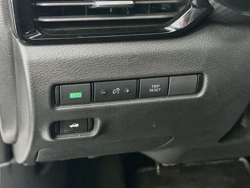 Used 2023 Nissan Sentra SV w/ All-Weather Package FWD image 17