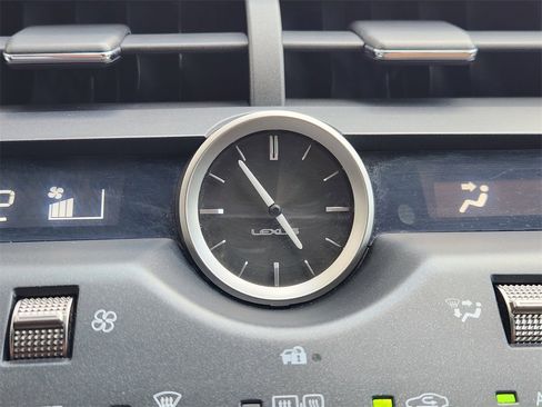 Used 2018 Lexus NX 300 FWD image 18