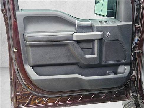 Used 2018 Ford F150 XLT w/ Equipment Group 302A Luxury AWD/4WD image 10