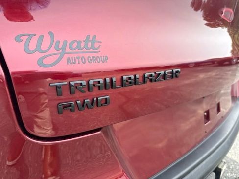 Used 2023 Chevrolet TrailBlazer RS AWD/4WD image 31