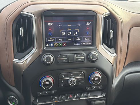 Used 2022 Chevrolet Silverado 2500 High Country image 21