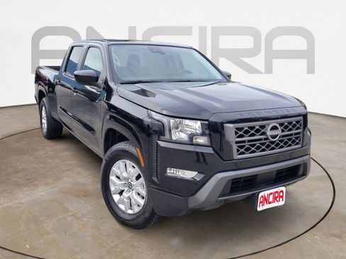 Used 2024 Nissan Frontier SV image 6