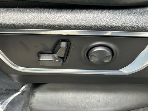 Used 2024 RAM 1500 Laramie RWD image 17