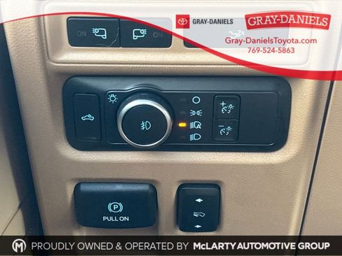 Used 2022 Ford F150 Lariat w/ Trailer Tow Package image 24