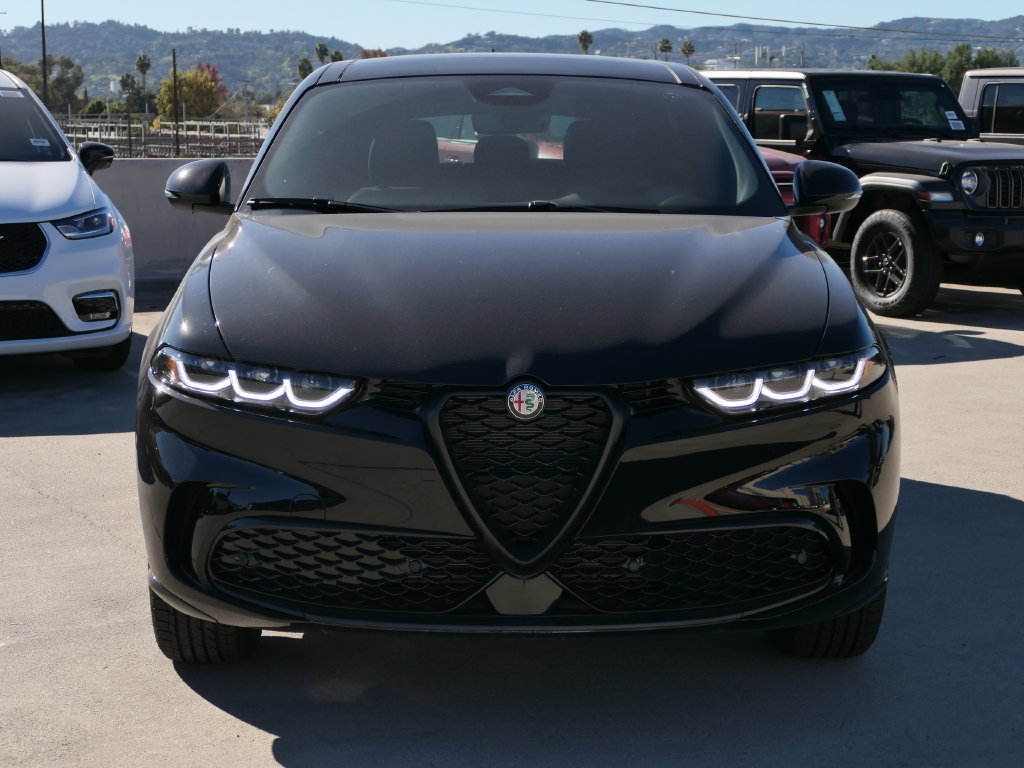 Used 2025 Alfa Romeo Tonale AWD/4WD image 5