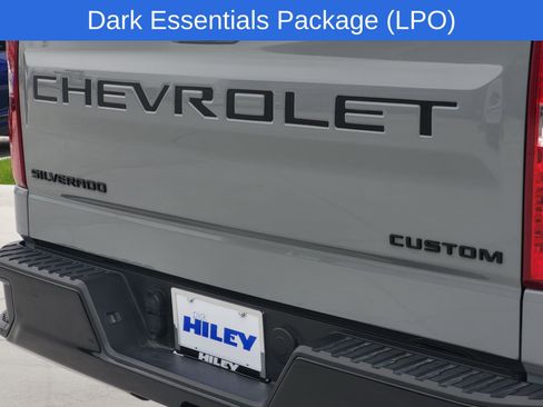 Used 2025 Chevrolet Silverado 1500 Custom Trail Boss w/ LPO, Dark Essentials Package AWD/4WD image 7