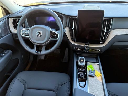 New 2026 Volvo XC60 B5 Plus w/ Protection Package Premier image 9