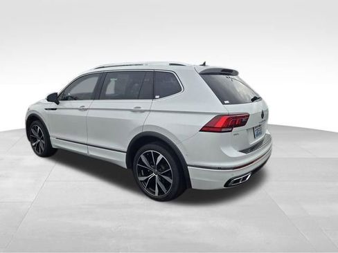 Certified 2023 Volkswagen Tiguan SEL R-Line image 5