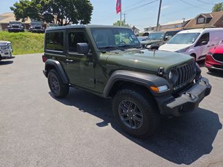 Used 2024 Jeep Wrangler Sport AWD/4WD video 1