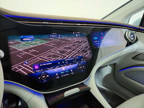 Certified 2023 Mercedes-Benz EQS 580 4MATIC Sedan image 15