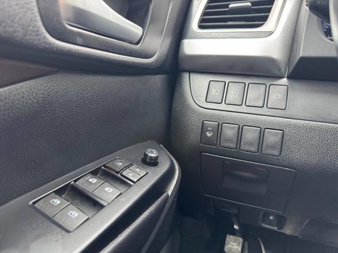 Used 2019 Toyota Highlander XLE image 42